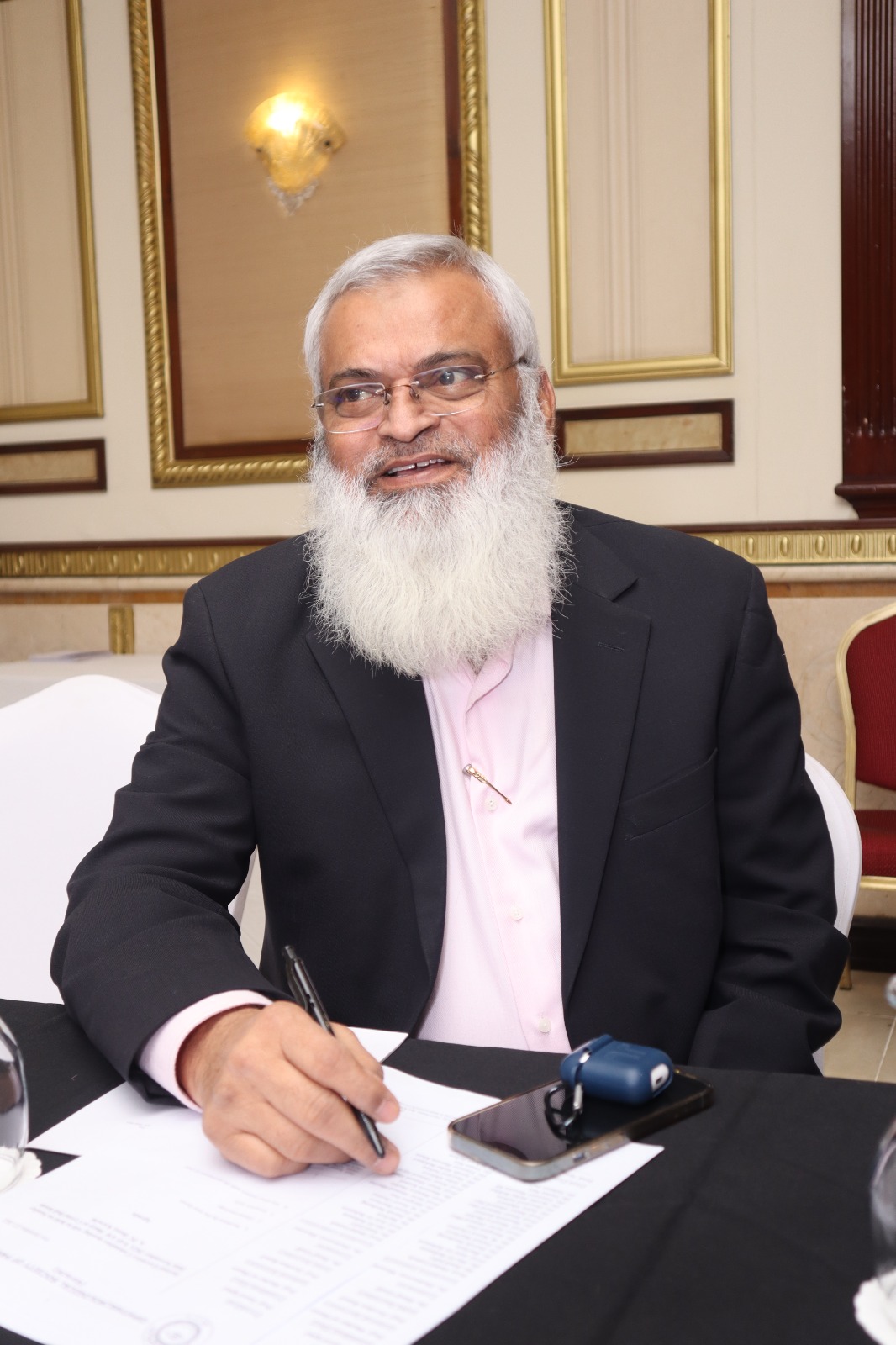 Dr. Hanif Chatni