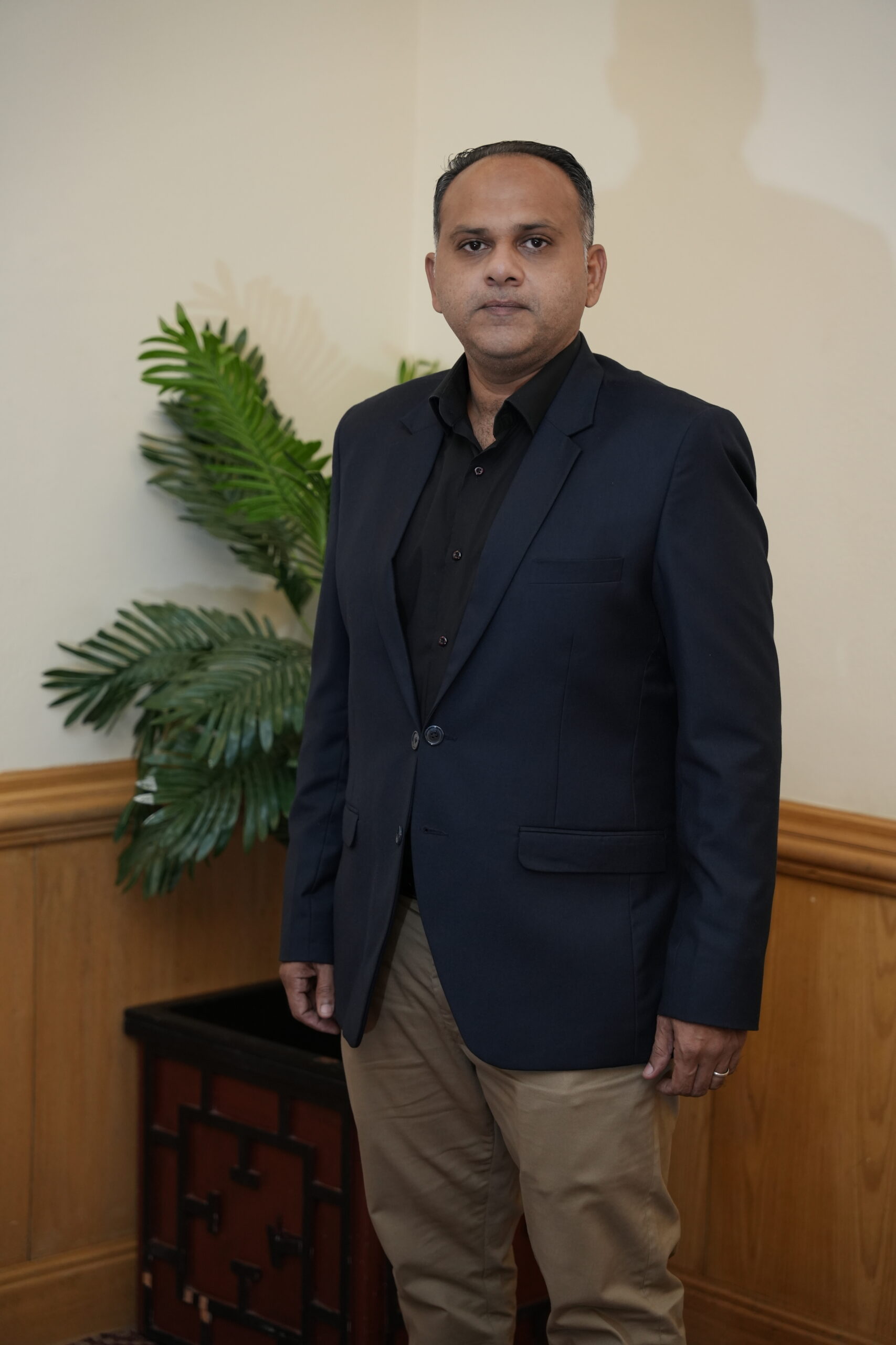 Dr. Nasar Qamar